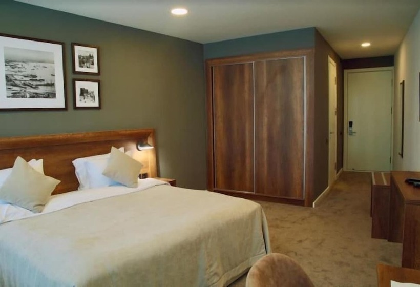 Fotos del hotel Yacht Club:  11