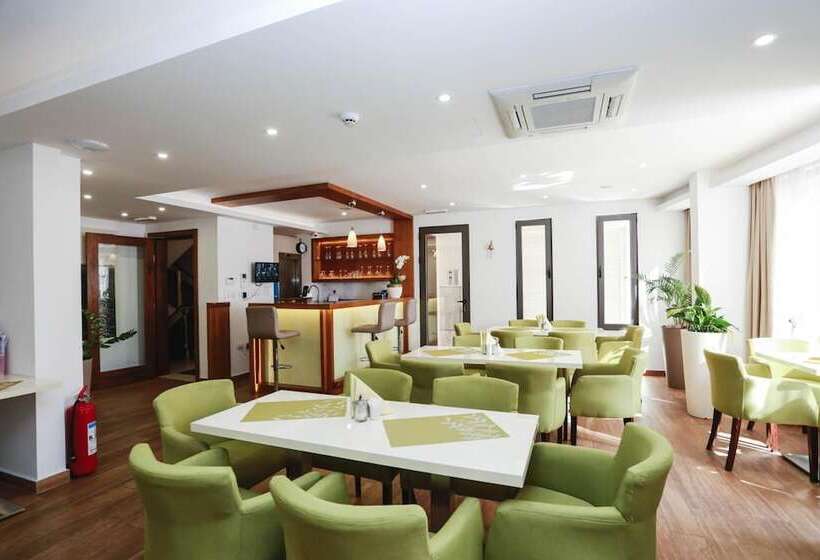 Fotos del hotel Garni Hotel Arka:  3