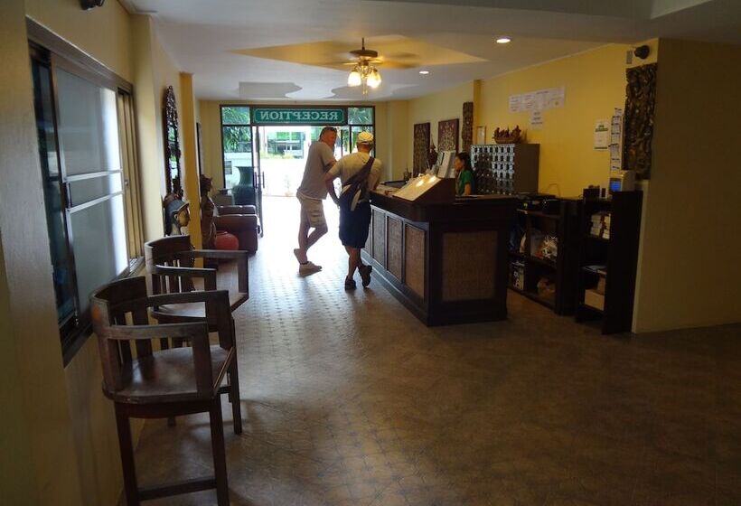 Fotos del hotel Paddy S Palms Resort:  3