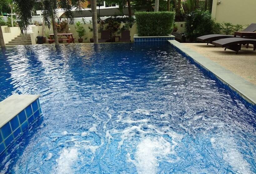 Paddy S Palms Resort