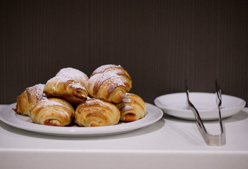 Fotos del hotel Garni  Zen:  11