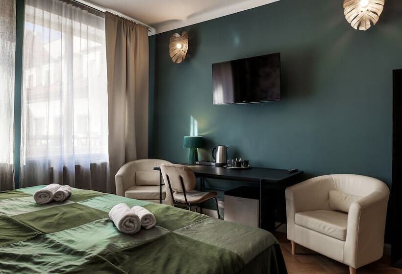 Louren Apartments Charles Bridge