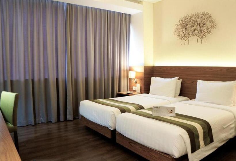 Grand Whiz Poins Simatupang Jakarta