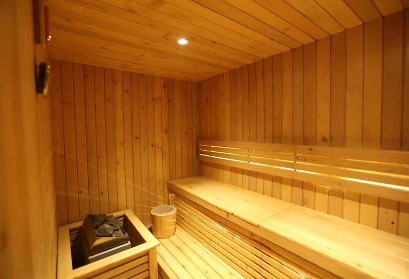 Fotos del hotel Grand Whiz Poins Simatupang Jakarta:  8