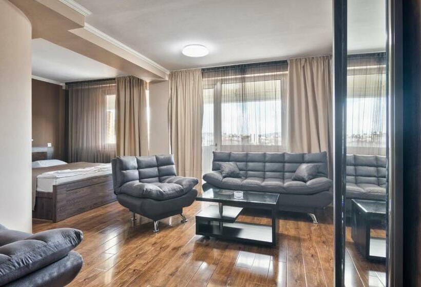 Fotos del hotel Tbilisi Central By Mgzavrebi:  1