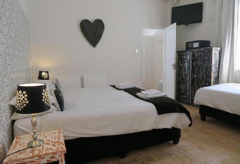 Fotos del hotel Atlantic Point Backpackers:  19