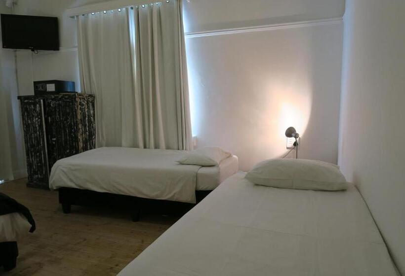 Fotos del hotel Atlantic Point Backpackers:  20