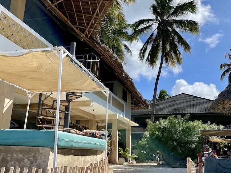 Fotos del hotel Blue Reef Sport And Fishing Lodge & Bungalows:  24