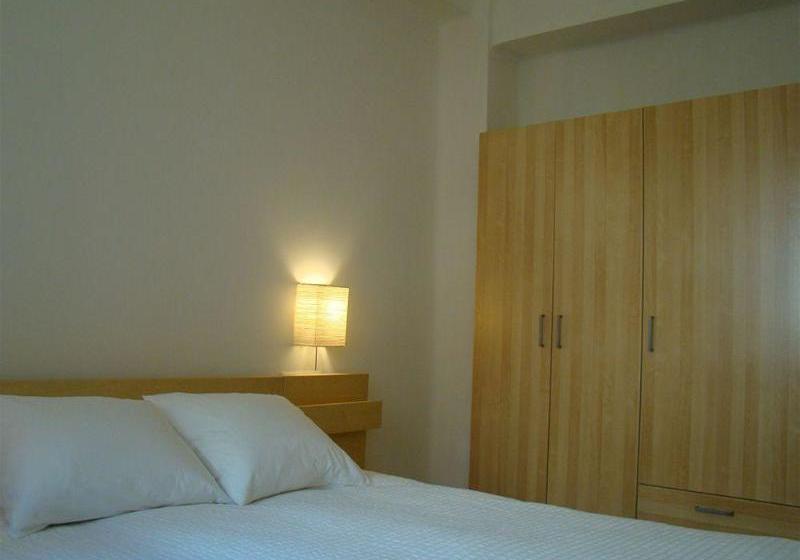 Fotos del hotel Ember Housing:  6
