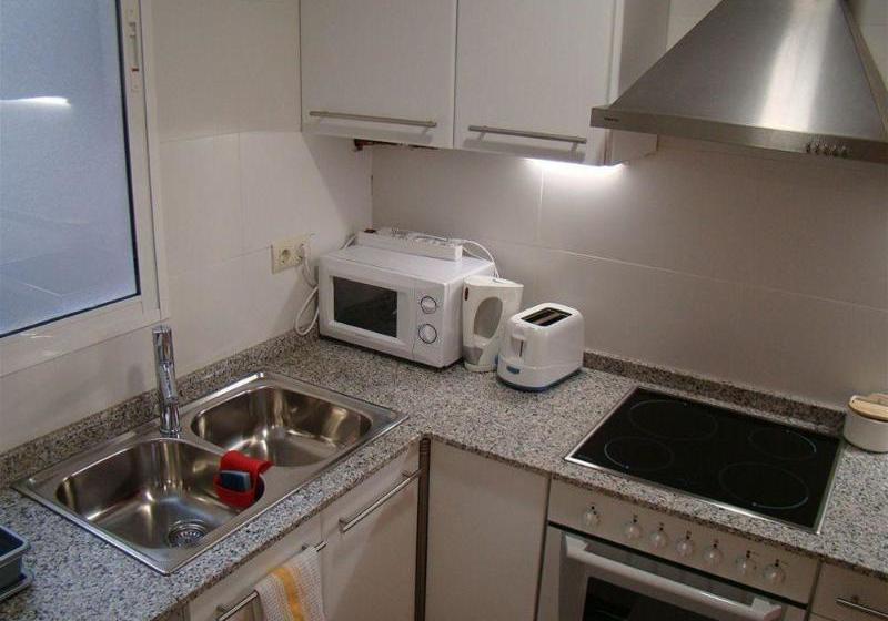 Fotos del hotel Ember Housing:  3