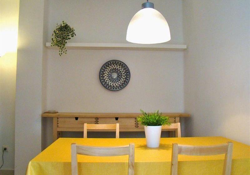 Fotos del hotel Ember Housing:  7