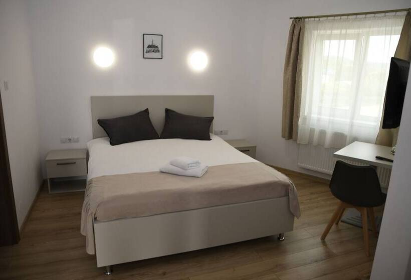 Fotos del hotel Pensiunea Zbor:  16