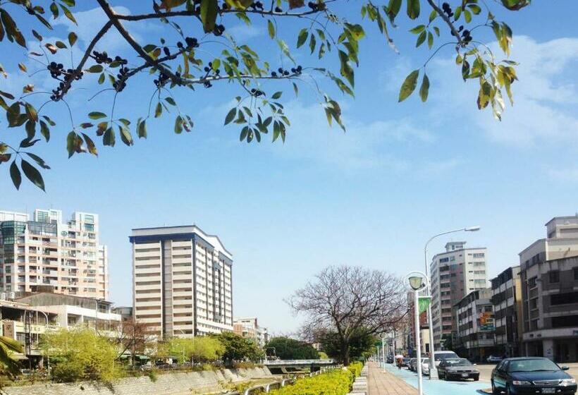 Fotos del hotel Aeris International:  9