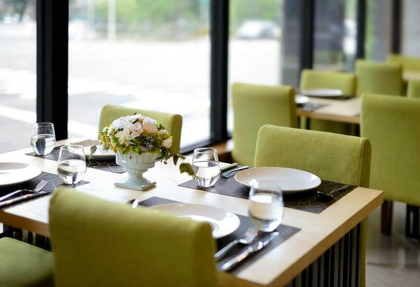 Fotos del hotel Aeris International:  5