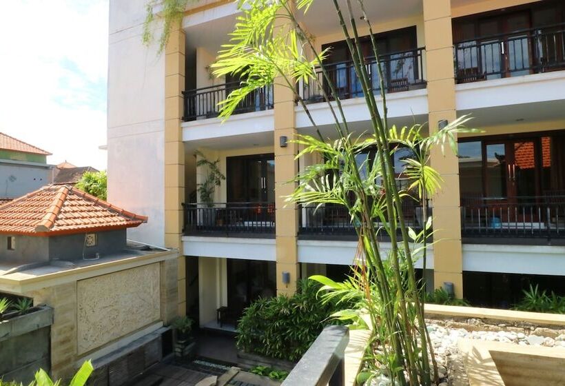 Fotos del hotel Kondra Premiere Guest House:  11