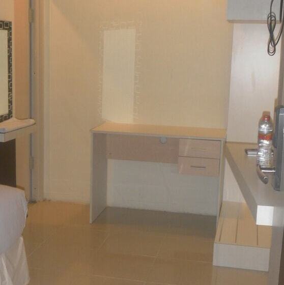 Fotos del hotel Harmoni Inn Hotel Makassar:  7