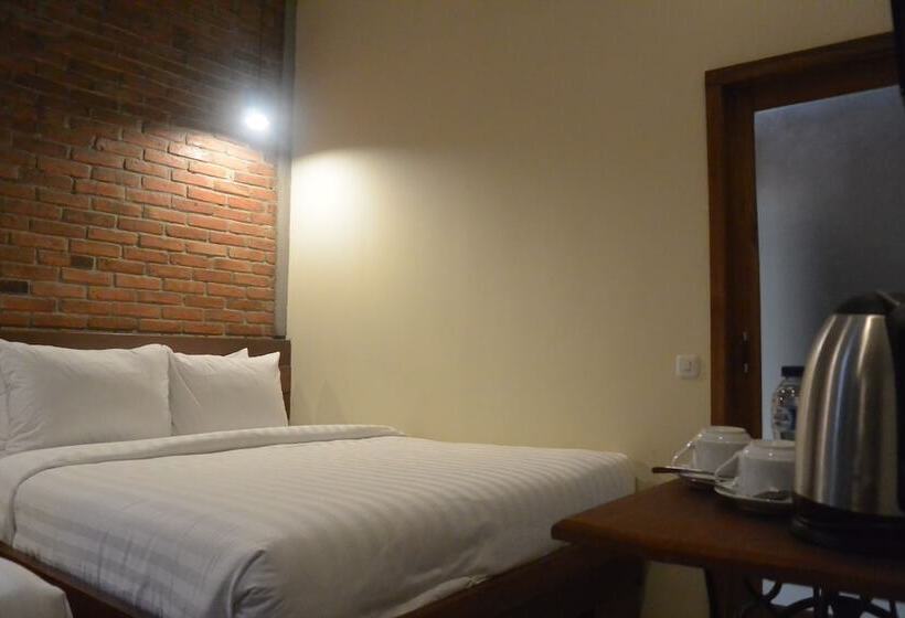 Fotos del hotel Cempaka Villa Ii:  22