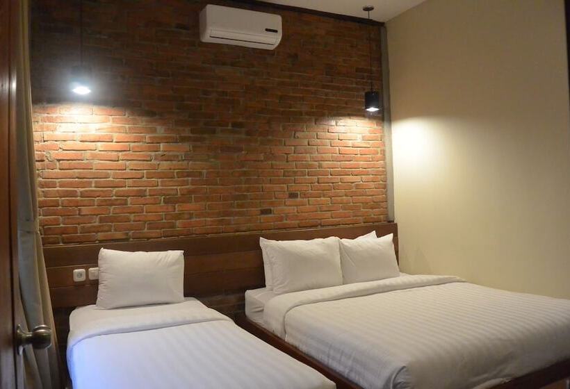 Fotos del hotel Cempaka Villa Ii:  13