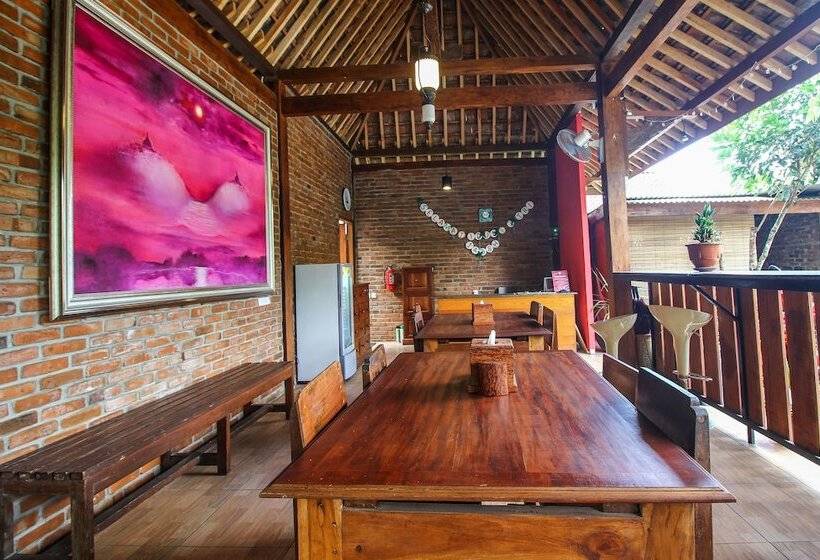 Fotos del hotel Cempaka Villa Ii:  2