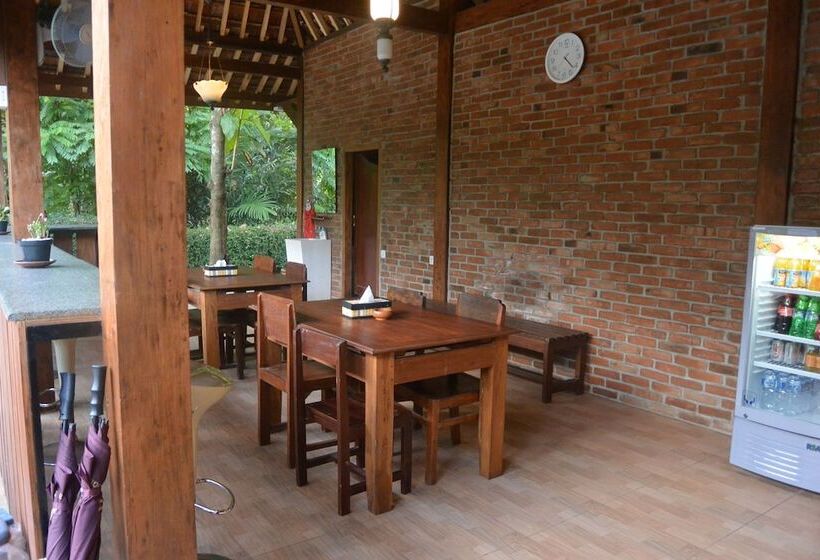 Fotos del hotel Cempaka Villa Ii:  14