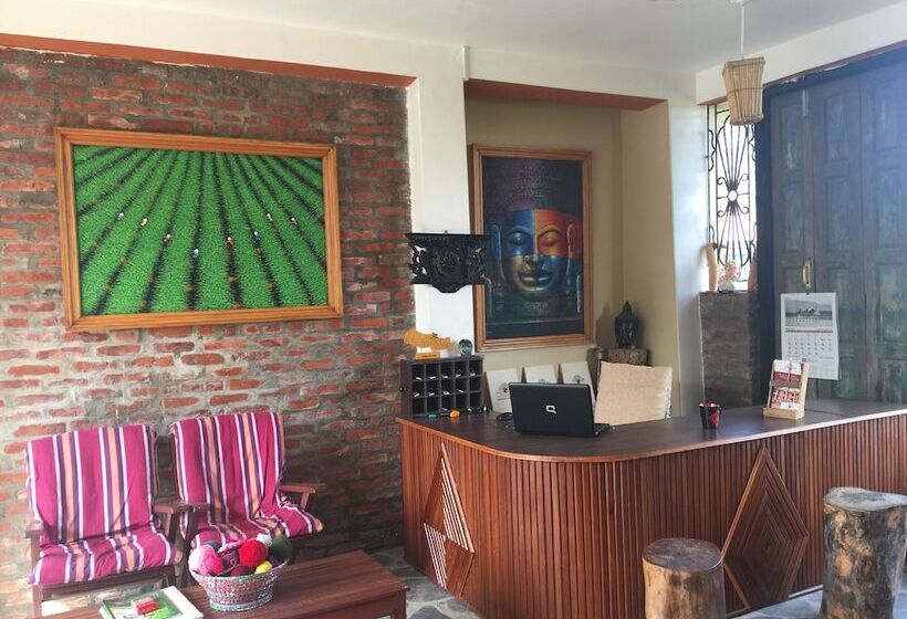 Fotos del hotel Chautari Garden Resort:  3