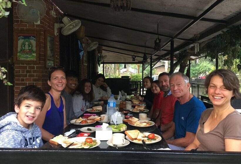 Fotos del hotel Chautari Garden Resort:  19