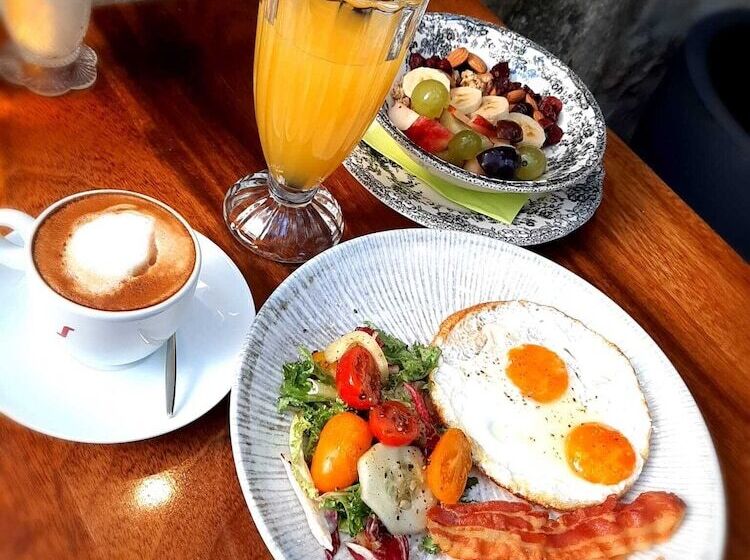 Fotos del hotel Heritage Hotel 19:  3