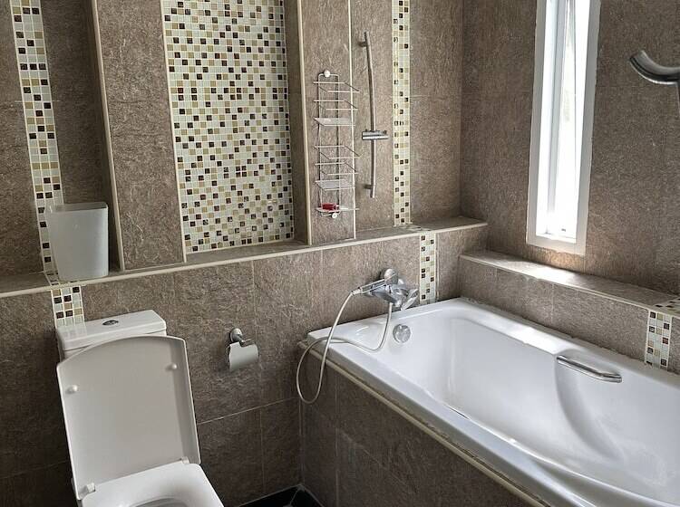 Fotos del hotel Maleez Lodge:  5