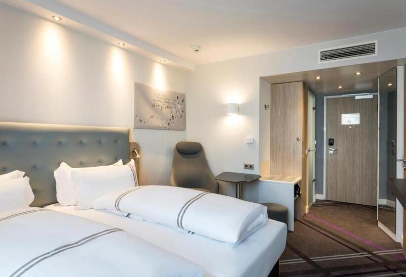 Premier Inn Freiburg City Süd Hotel