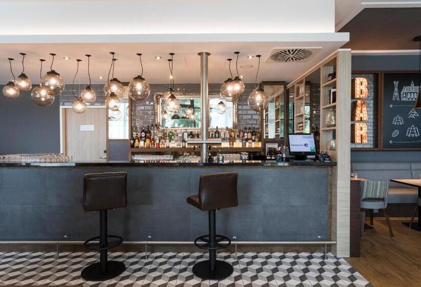 Fotos del hotel Premier Inn Freiburg City Süd Hotel:  5