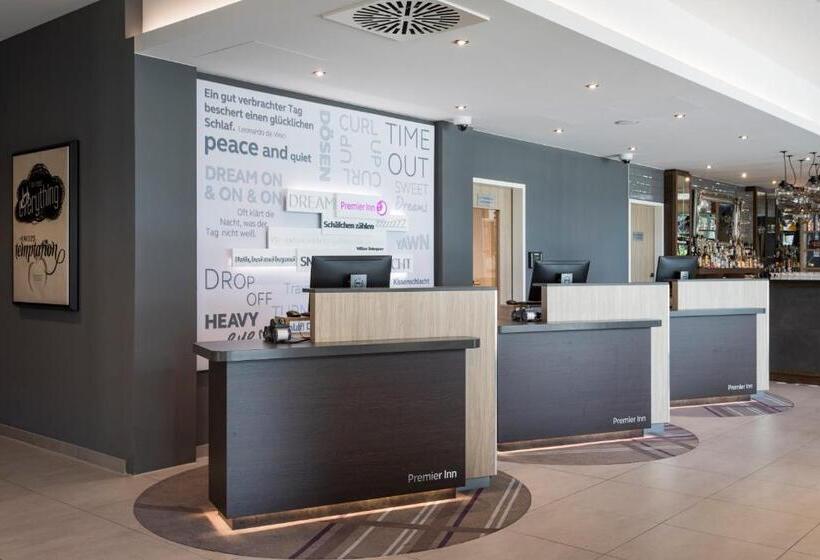 Fotos del hotel Premier Inn Freiburg City Süd Hotel:  3