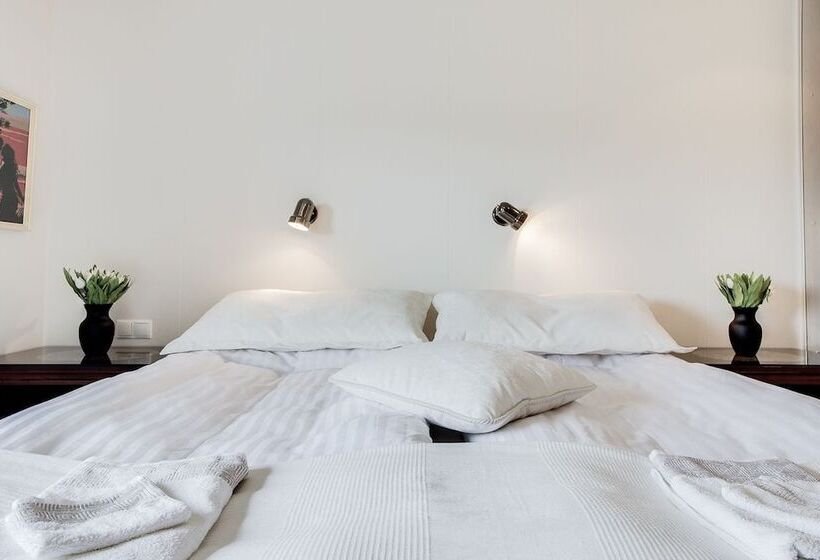 Fotos del hotel Guesthouse Bjarney:  1