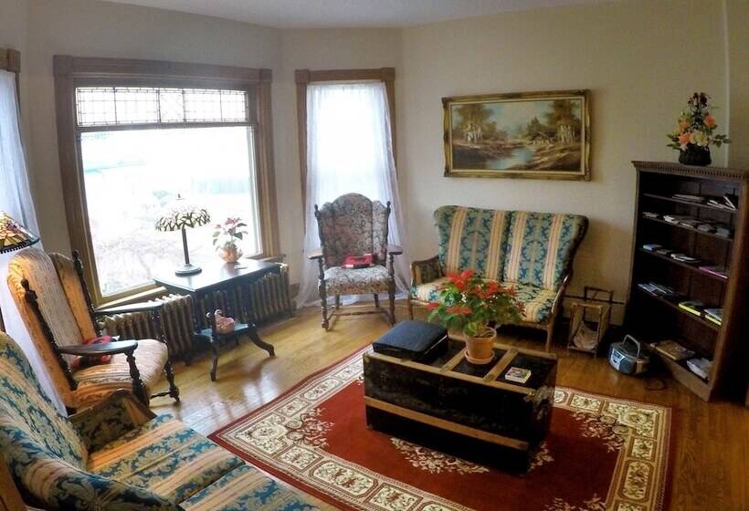 Niagara Inn Bed & Breakfast