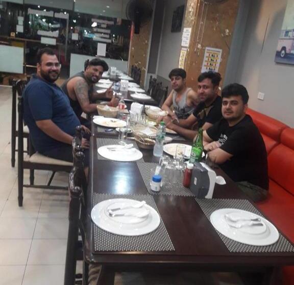 Fotos del hotel New Pind Balluchi Inn:  11