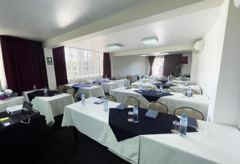 Fotos del hotel Villa De Valverde:  17