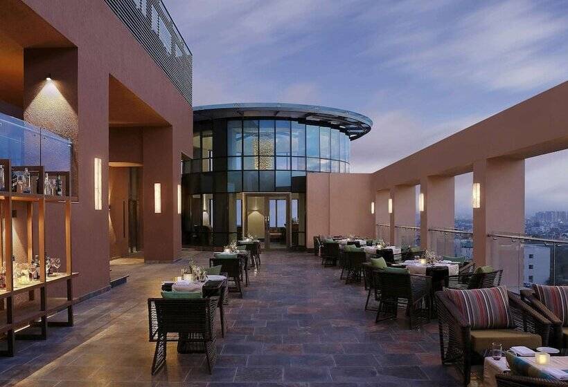 Fotos del hotel Novotel Lucknow Gomti Nagar:  10