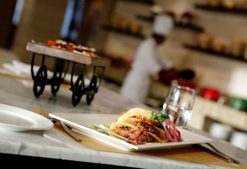 Fotos del hotel Novotel Lucknow Gomti Nagar:  15