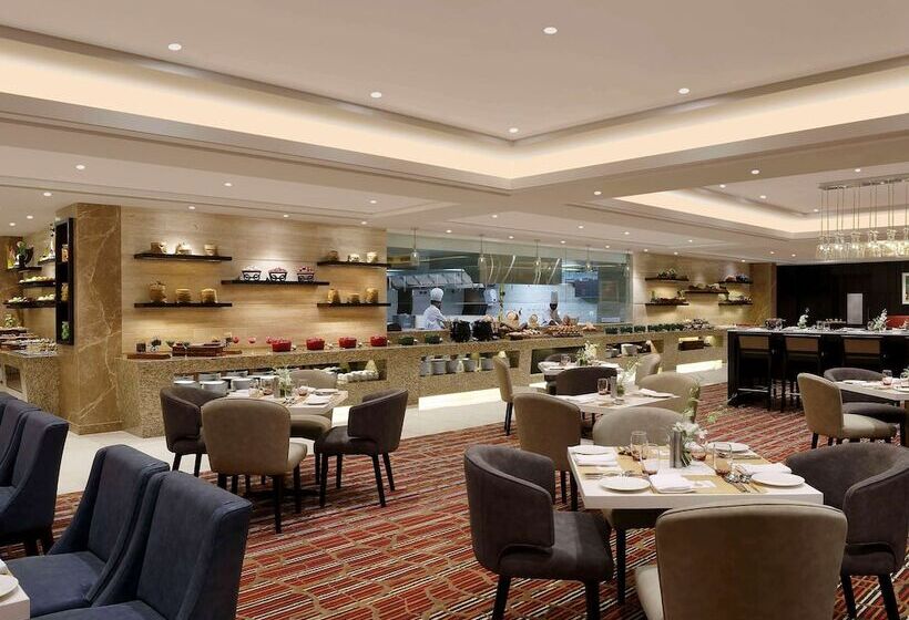 Fotos del hotel Novotel Lucknow Gomti Nagar:  7