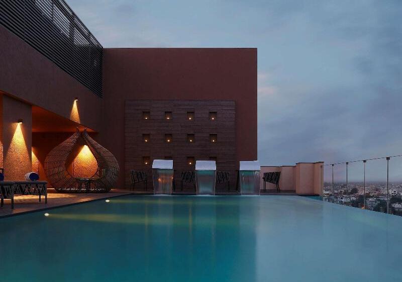 Fotos del hotel Novotel Lucknow Gomti Nagar:  3