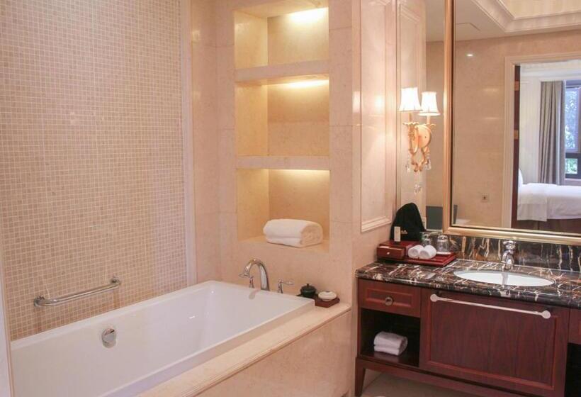 Fotos del hotel The Carp Islet Resort:  9