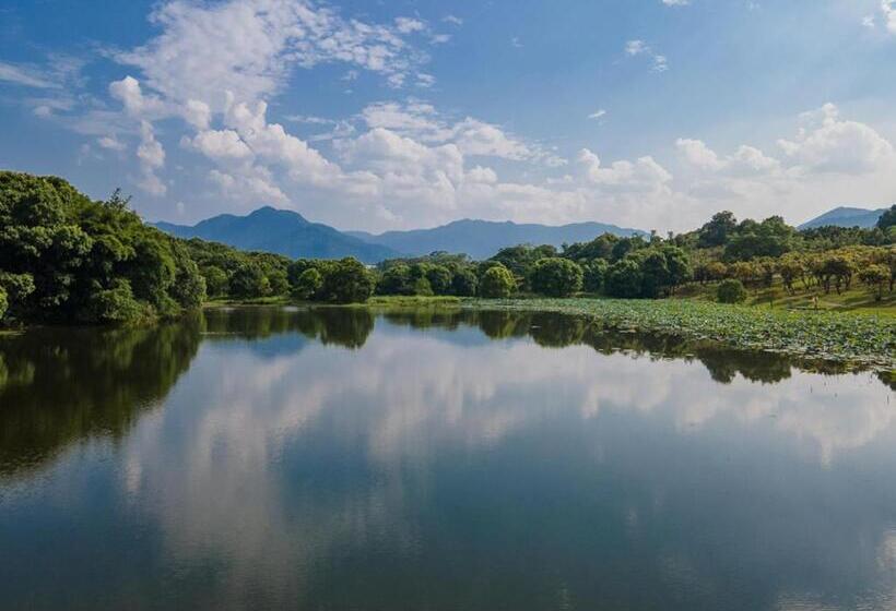 Fotos del hotel The Carp Islet Resort:  10