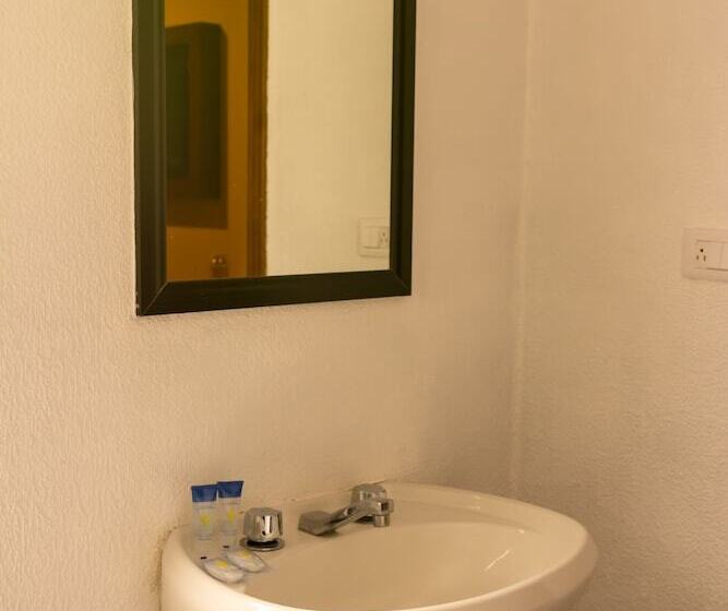 Fotos del hotel Santa Helena Plaza:  18