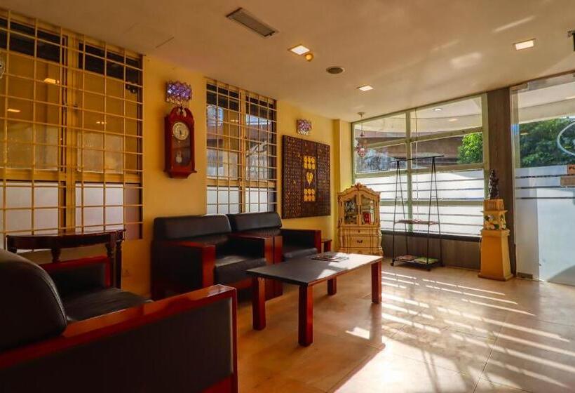 Fotos del hotel Seniman Sentul:  5