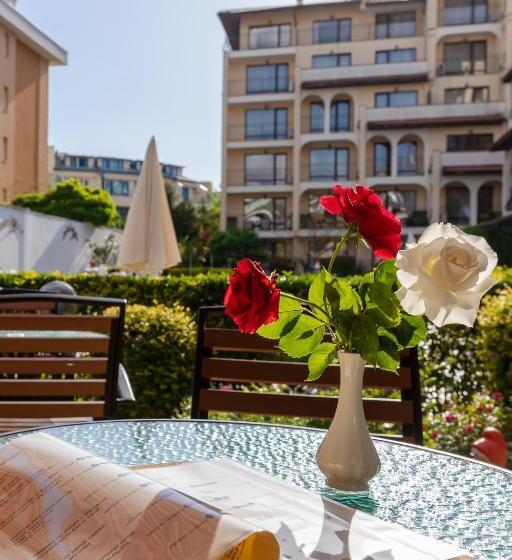 Fotos del hotel Aparthotel Rose Village:  4