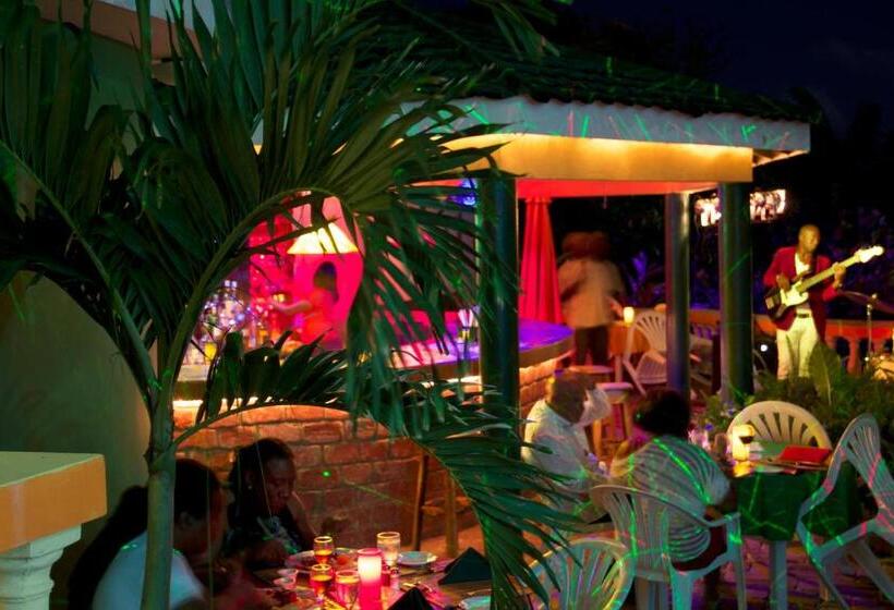 Fotos del hotel Match Resort:  3