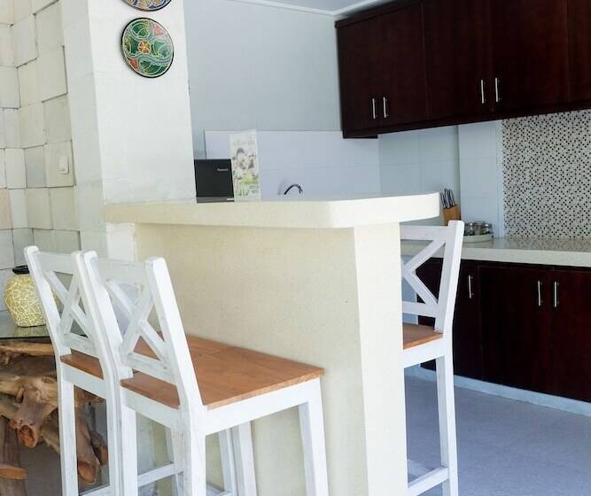 Fotos del hotel Villa Bau Nyale:  8