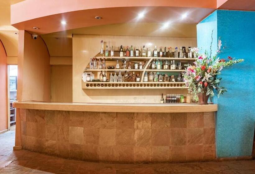 Fotos del hotel Capital O Andrade:  5