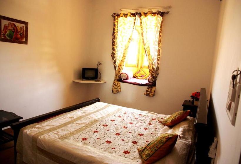 Fotos del hotel Sanjay Villa:  2