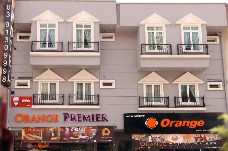 Orange Premier Hotel Taman Segar