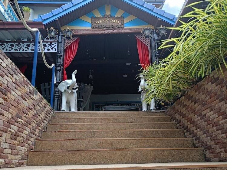 Fotos del hotel Patong Sunbeach Mansion:  24